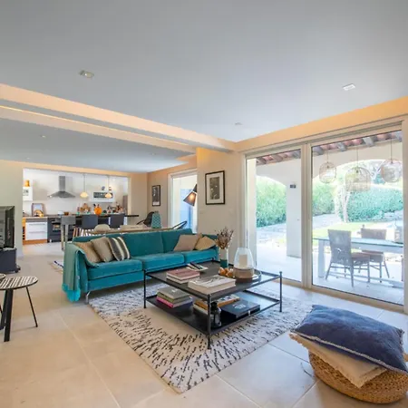 Сasa de vacaciones With Pool 2,5km From Saint-tropez Gassin